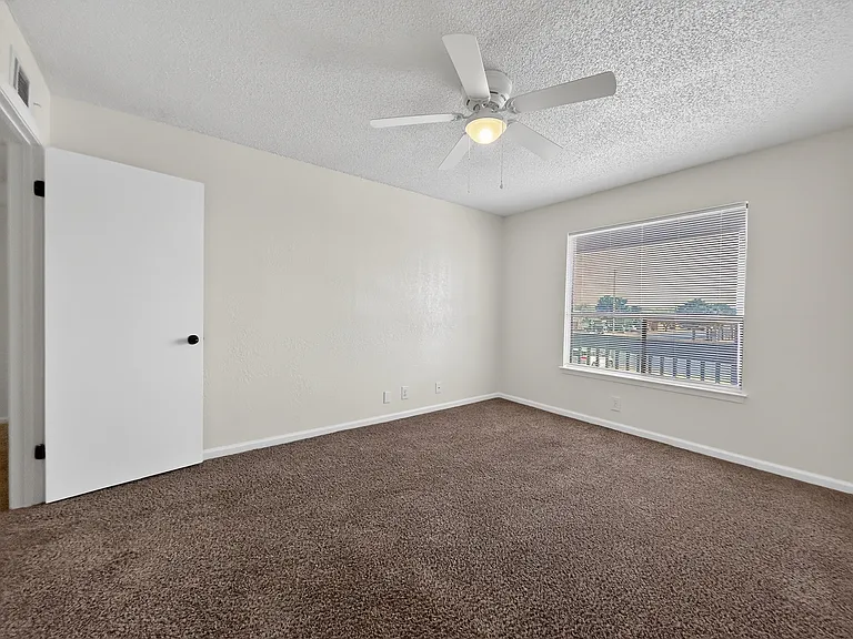 Quail Run Apartments — Photo 14
