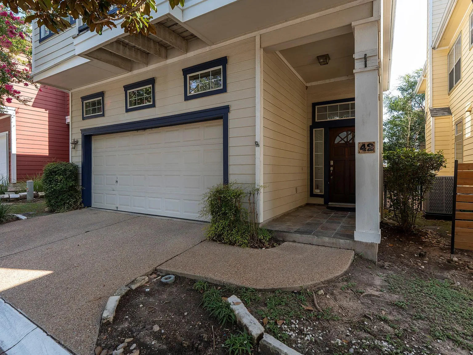 3 bed, 2.5 bath, 2144 sqft, $2,850 — Photo 1
