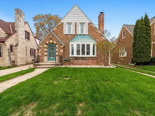 1648 South 52nd STREET, West Milwaukee, WI 53214