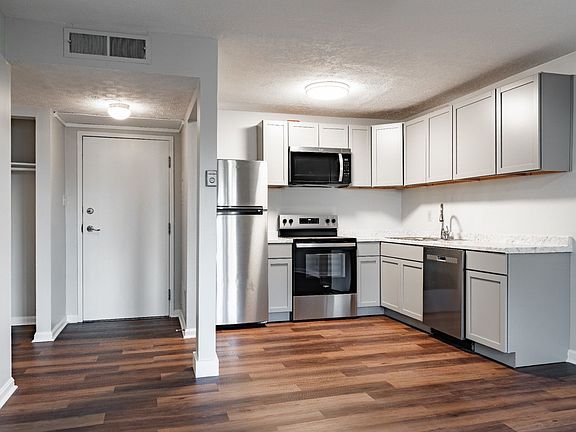 2nd image of 1606 Lucia Ave