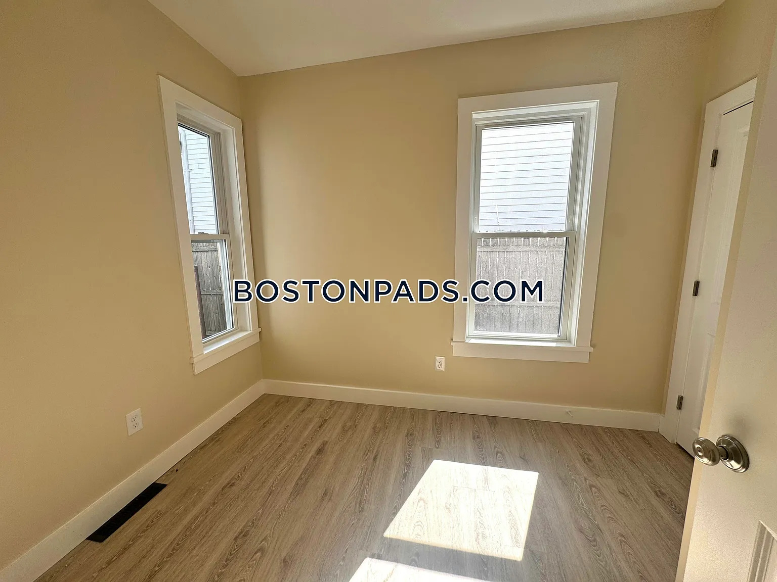 1 bed, $2,350 — Photo 4