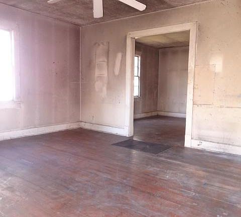 5th image of 275 Peliso Ave