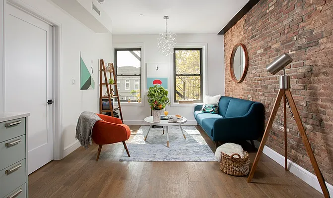 Rented by EXR | media 8