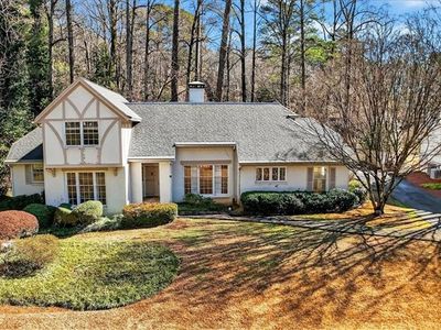 561 Bridgewater Dr NW, Sandy Springs, GA, 30328