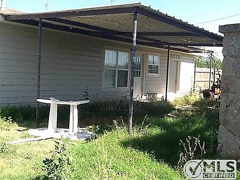 2nd image of 405 Southwest Dr