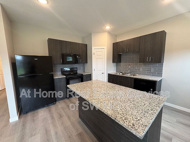 1st image of 4930-9 W Minota St