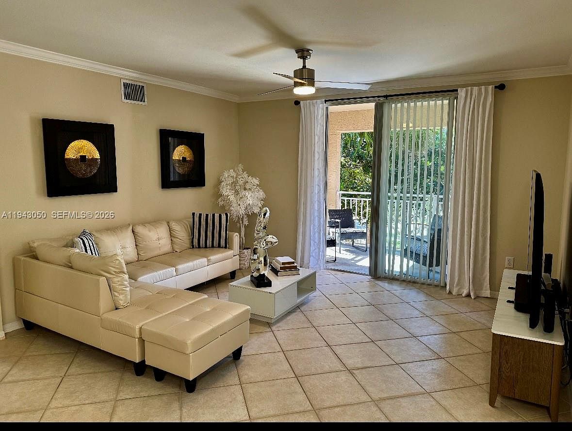 6434 Emerald Dunes Dr APT 304