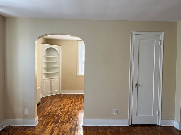5th image of 950 Delaware Ave #6
