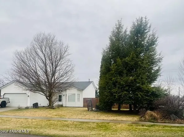 8225 N Coopers Hawk Dr, Hayden Lake, ID 83835