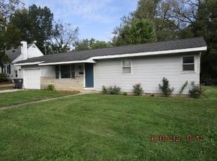 624 E Jackson St, Sullivan, IL 61951