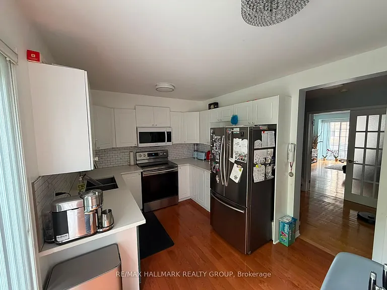 418 Somerset St W — Photo 11