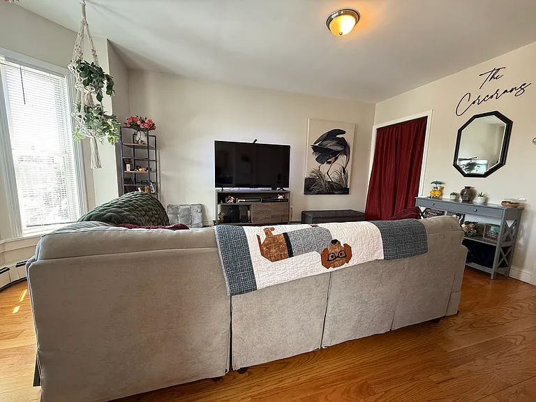 159 Marion St #3 — Photo 6