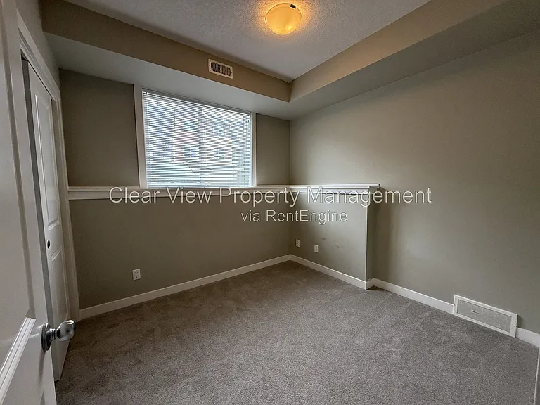300 Marina Dr #141 — Photo 10