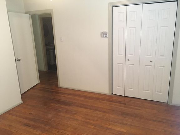 5th image of 111 Pleasant Dr