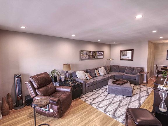 3rd image of 410 E Broadway APT 5J