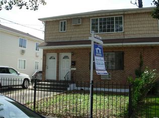 615 Beach 66th St, Far Rockaway, NY 11692