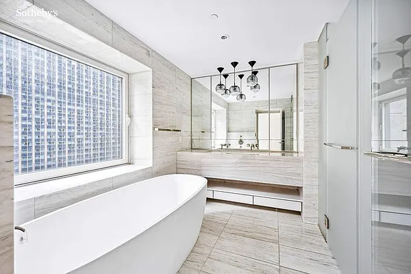 Rented by Sotheby's International Realty | media 18