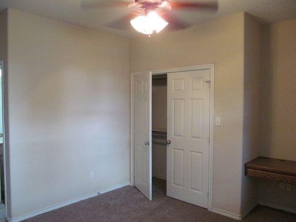 4th image of 2495 Horse Shoe Dr