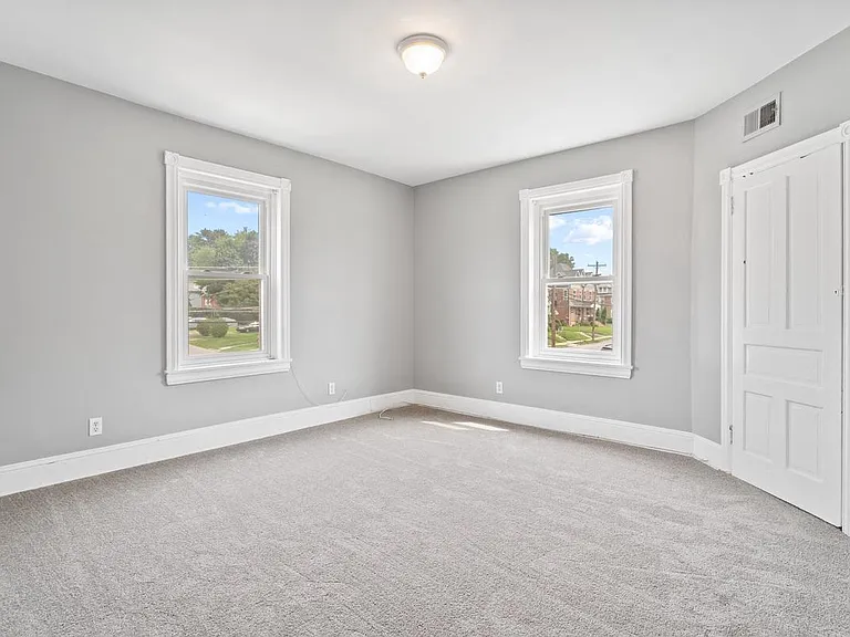 203 E Springfield Rd #17 — Photo 10