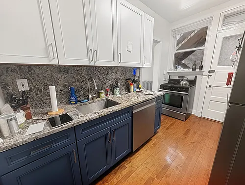1304 W Rosemont Ave #1 Photo 1
