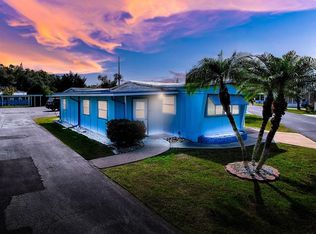 211 Rue De Paresse, Tavares, FL 32778