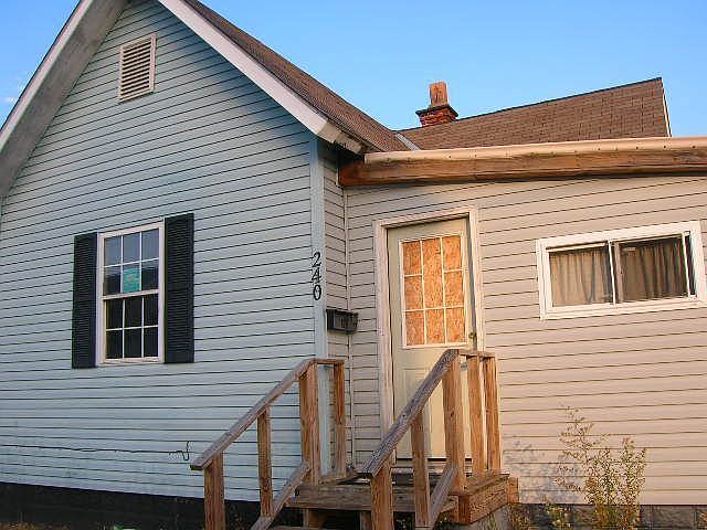 1st image of 240 Buckingham St