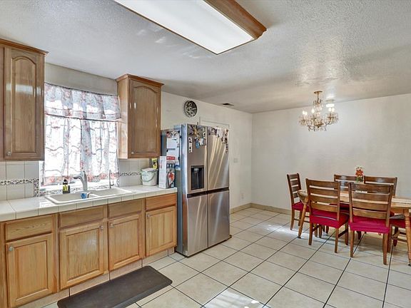 3rd image of 1130 Cypress St