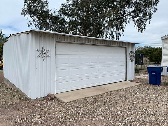 2nd image of 2225 W San Juan Trl