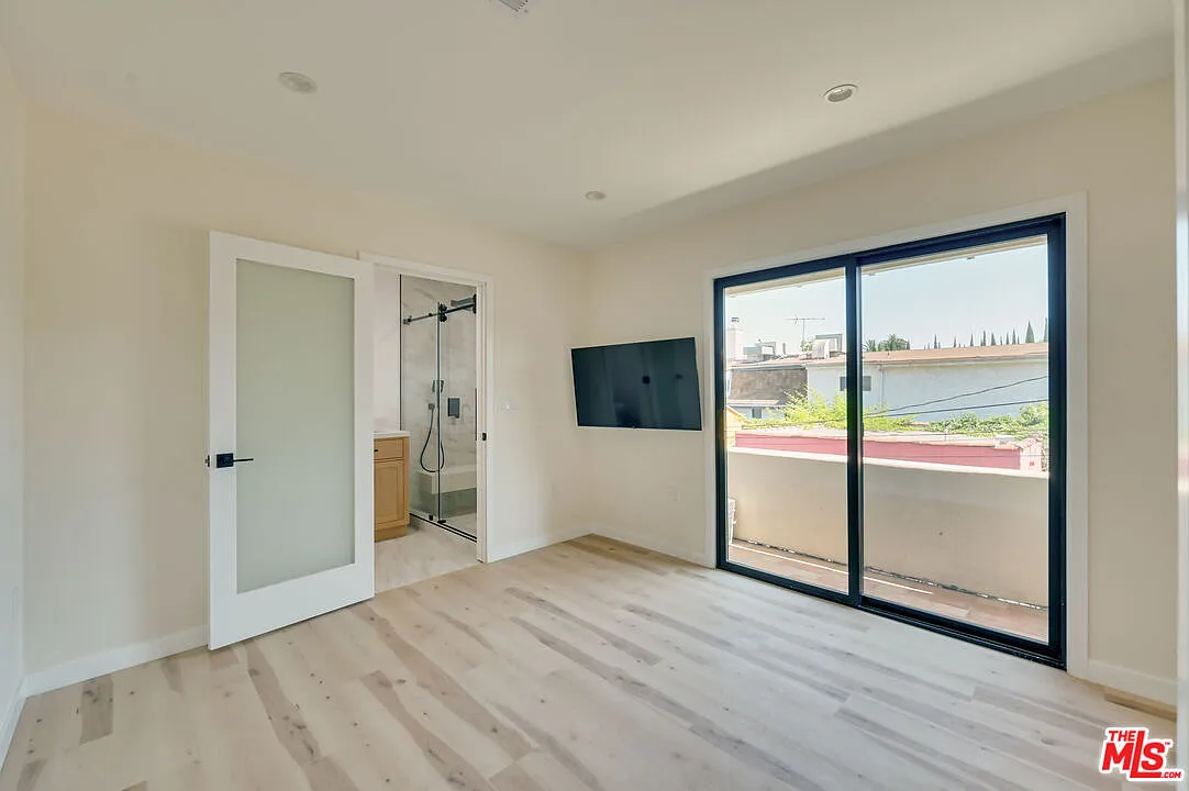 1 bed, 550 sqft, $3,250 — Photo 4