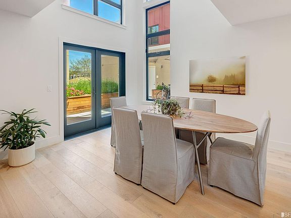 5th image of 2747 San Pablo Ave #208