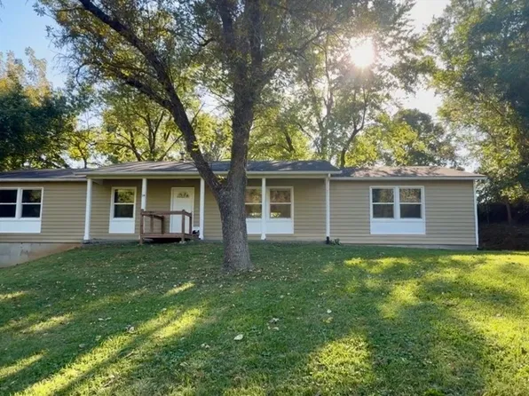 19 Melody Ln S, Saint Charles, MO 63303