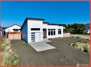455 N Portal Loop SW, Ocean Shores, WA 98569