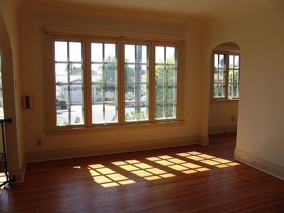 3rd image of 3637 Hyacinth Dr