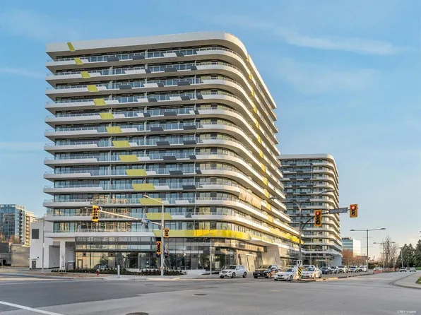 5766 Gilbert Rd #604, Richmond, BC V7C 0B3