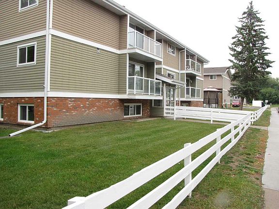 3rd image of 202 61st St Unit 202