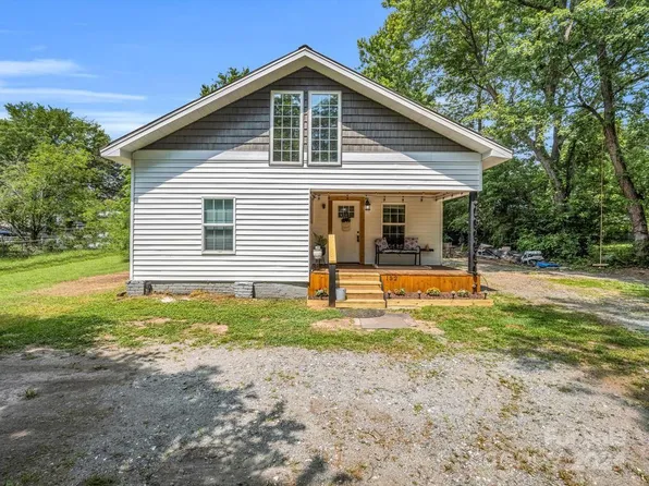 152 Railroad St, Forest City, NC 28043