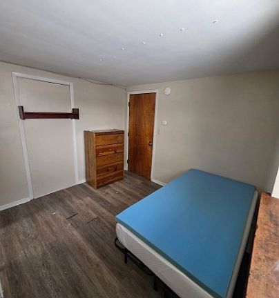 3rd image of 2525 Peach St #E1