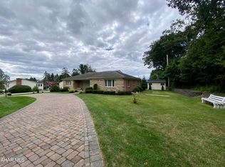 3353 Sylvan Heights Dr, Hollidaysburg, PA 16648