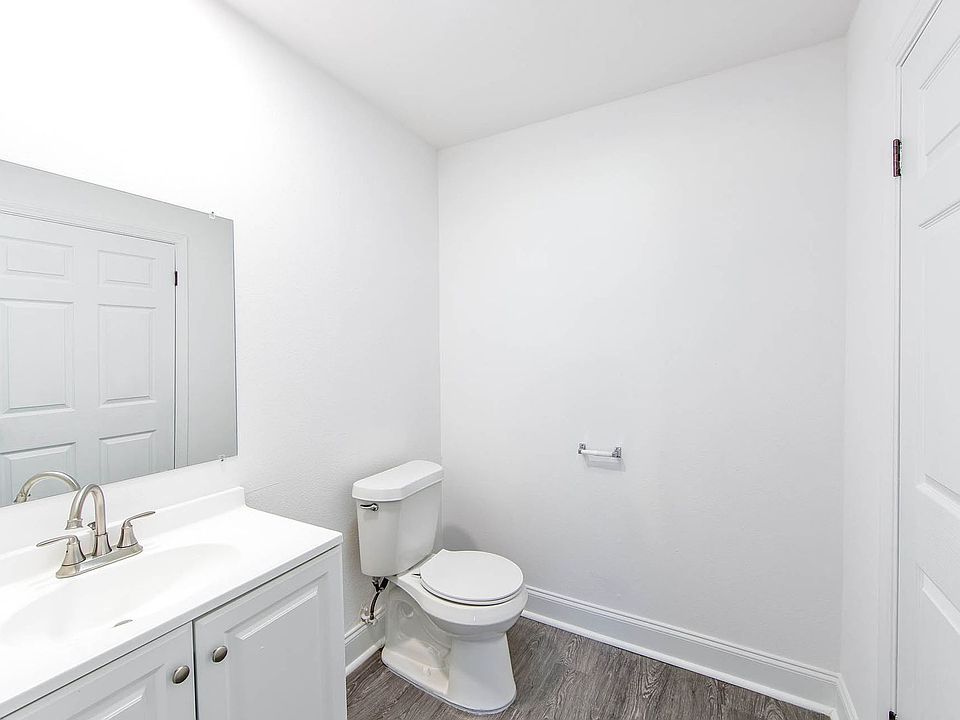 75 Central Lafourche Dr APT 3, Raceland, LA 70394 Zillow