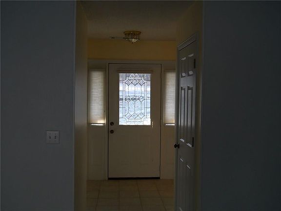 5th image of 32 Kiswick Dr