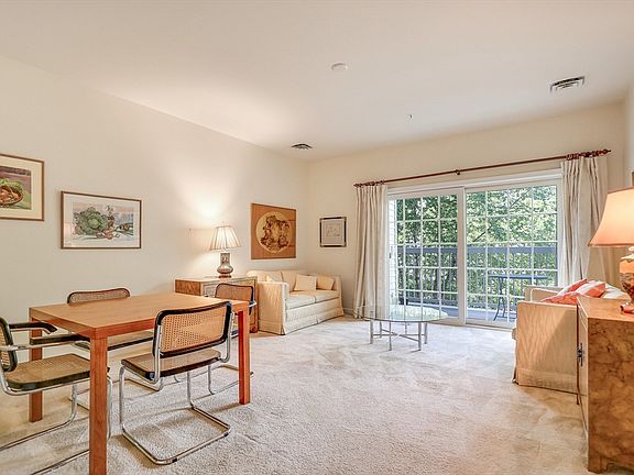 3rd image of 36 Abigail Way Unit 1009