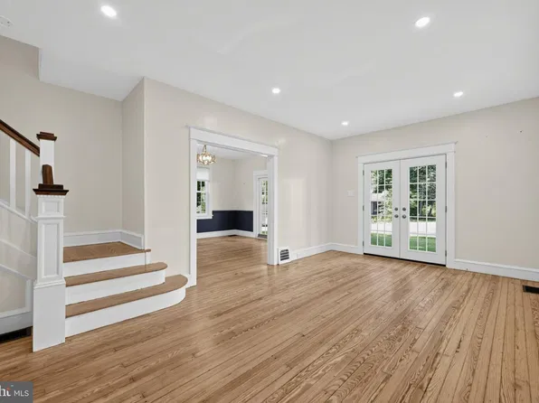 112 Pear St, Palmyra, NJ 08065
