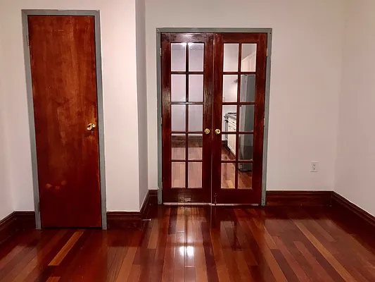 Rented by Bond New York | media 20