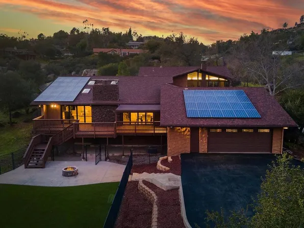 2564 Via Dieguenos, Alpine, CA 91901