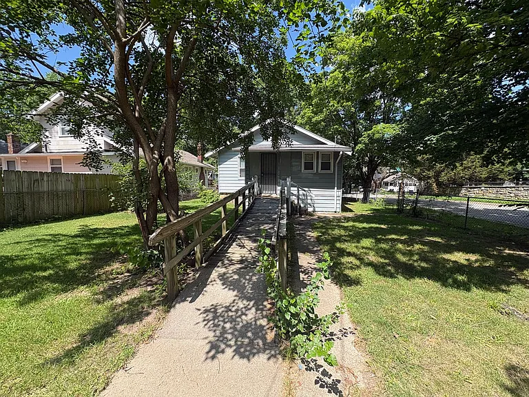5401 Highland Ave — Photo 20