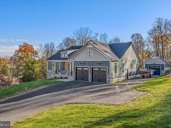 3rd image of 60 Temptations Rd