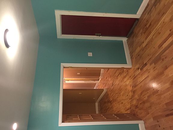 2nd image of 650 Park Pl APT 3