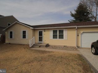 225 W Chestnut St, Clayton, NJ 08312
