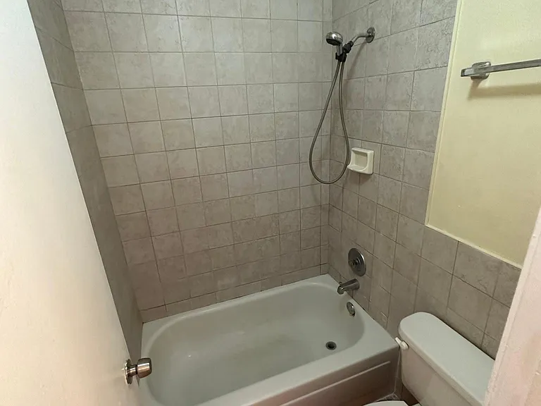1111 NW 43rd Ave #201 — Photo 10