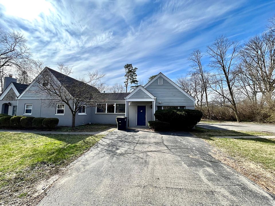 1st image of 14 Westerly Ln